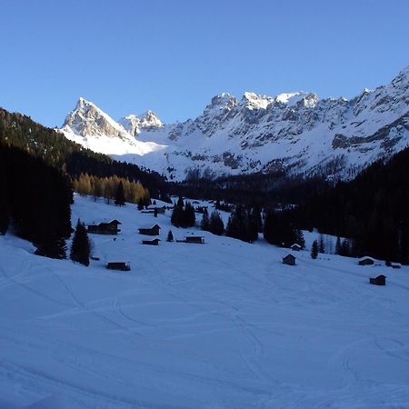 Hotel El Geiger Pozza di Fassa Exterior foto